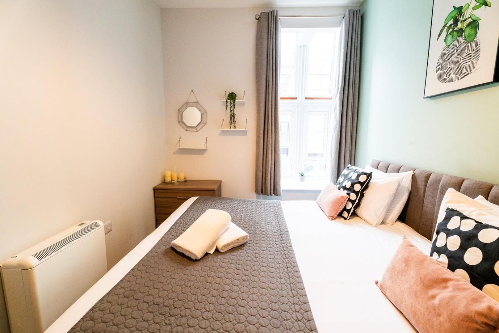 Apartment Free Parking | Smart Tv | 4 Guests Swansea
