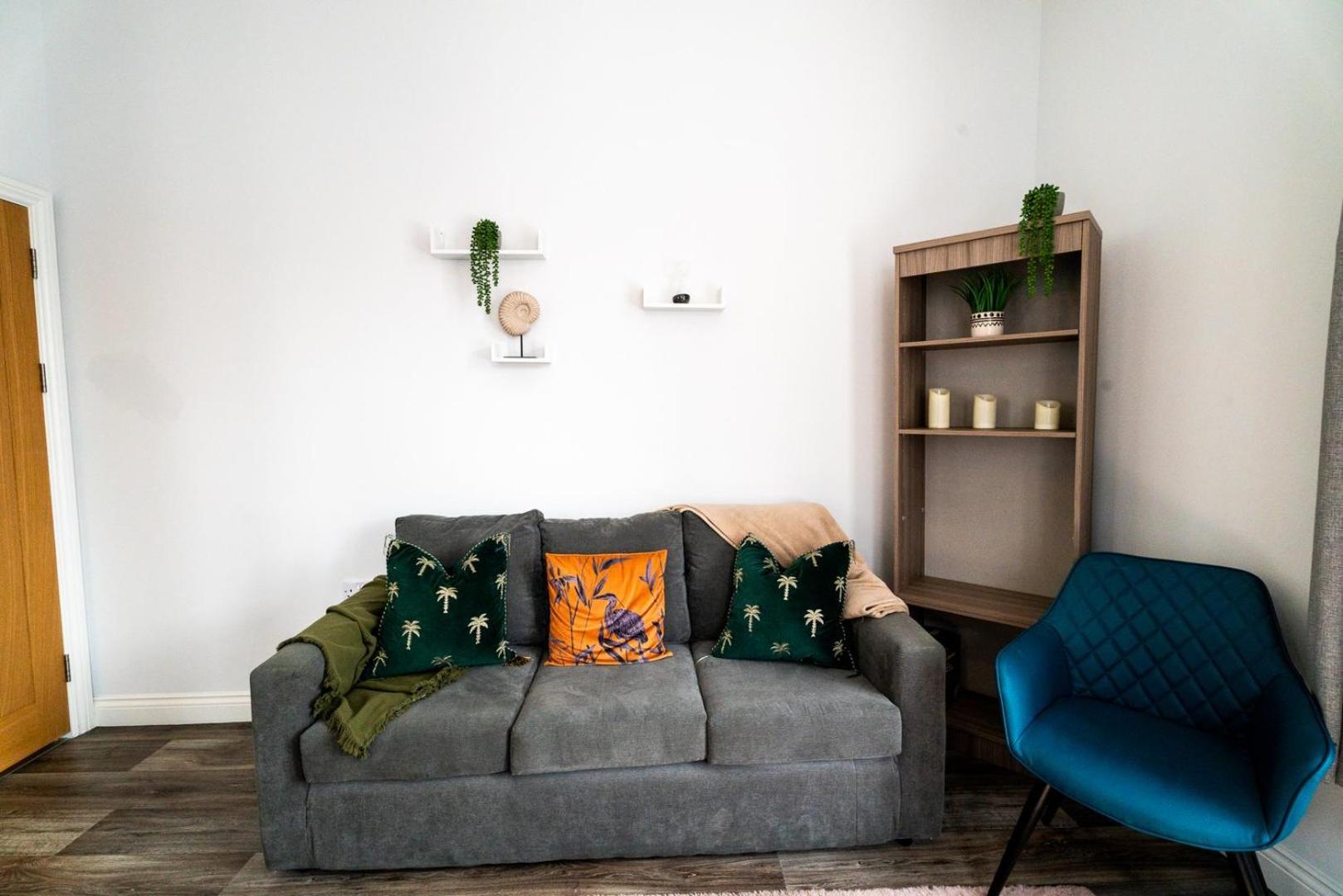 Free Parking | Smart Tv | 4 Guests * Swansea