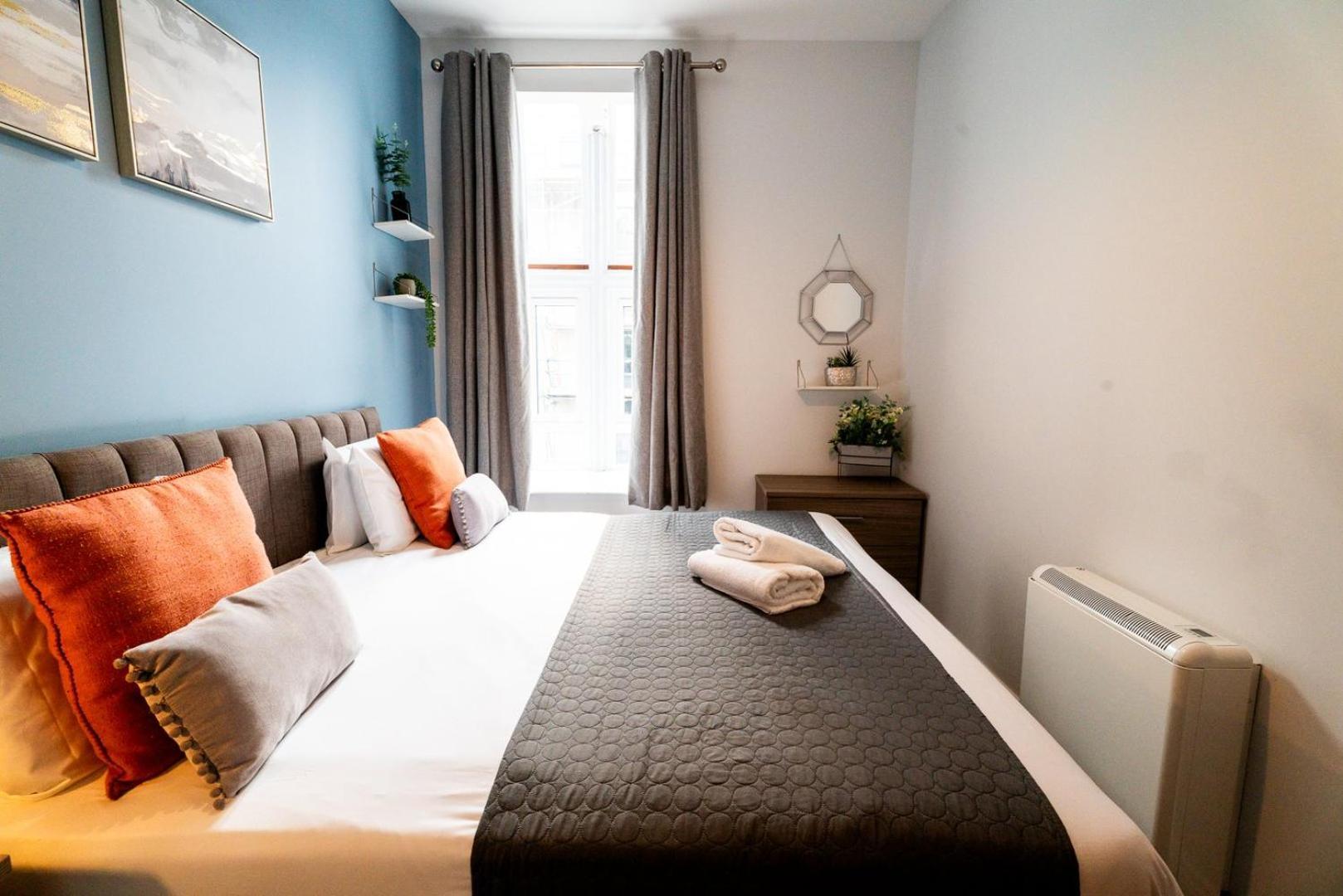 Apartment Free Parking | Smart Tv | 4 Guests *