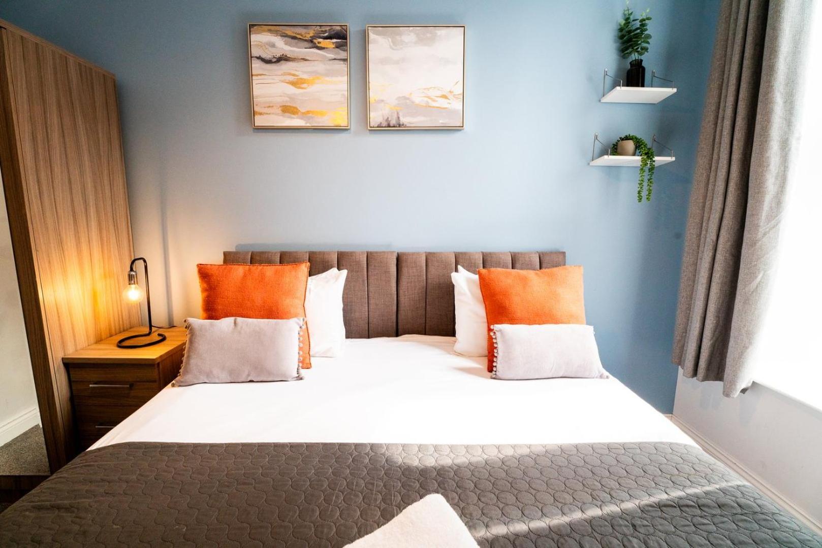 Free Parking | Smart Tv | 4 Guests Apartment *