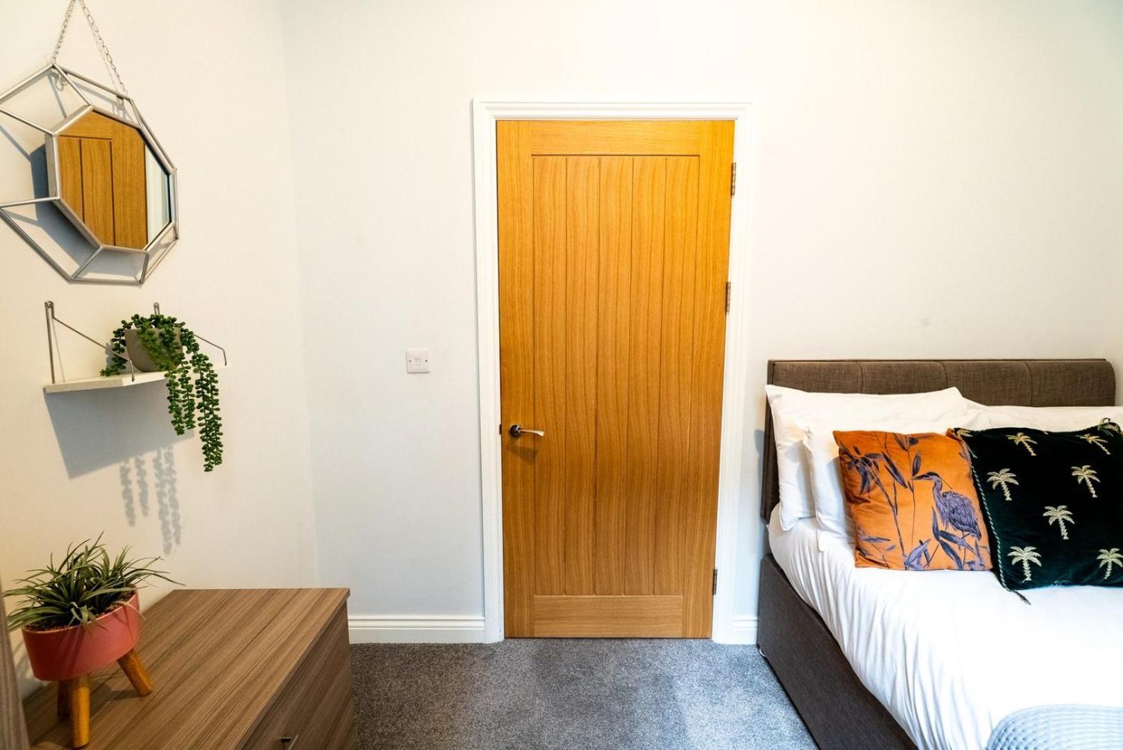 Apartment Free Parking | Smart Tv | 4 Guests Swansea