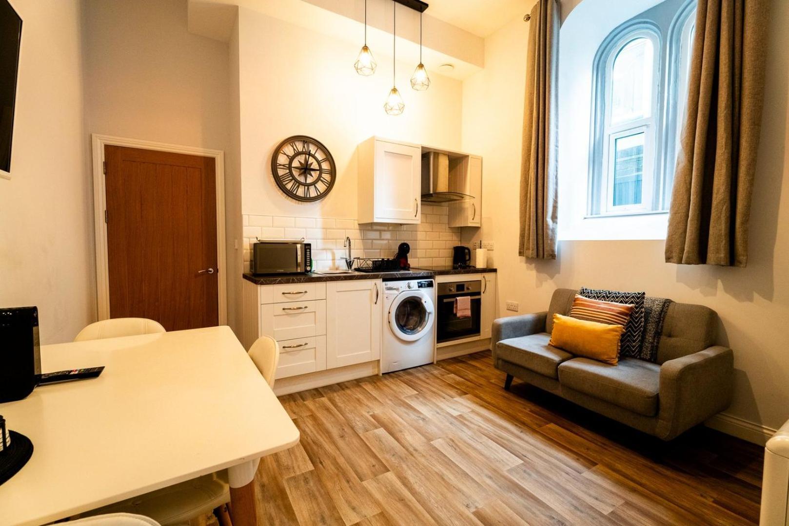 Free Parking | Smart Tv | 4 Guests Apartment